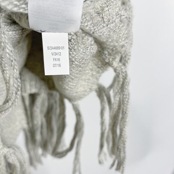 Banana Republic Womens XS/S Gray Fringe Knit Poncho Sweater Cozy Shrug Cape - Picture 10 of 10